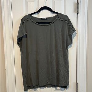 Cable & Gauge Short Sleeve Top in Olive